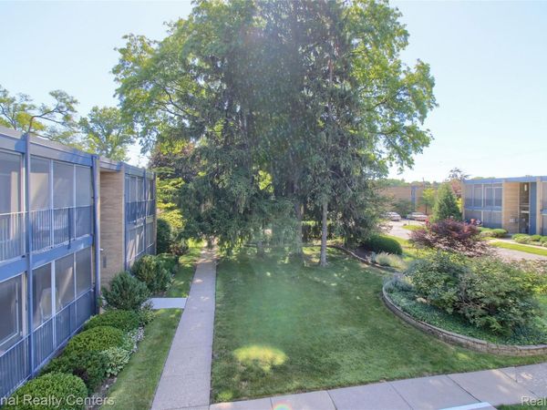 16547 Middlebelt Road , Unit 6, Livonia, Mi 48154