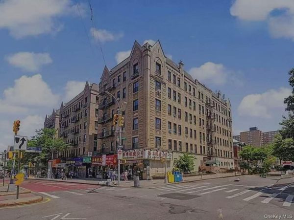 136-05 Sanford Avenue, Unit 4O, Flushing, NY 11355