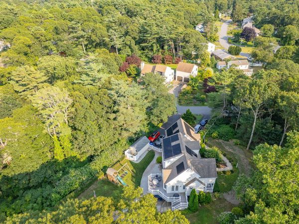 7 Wolf Road, Buzzards Bay, MA 02532