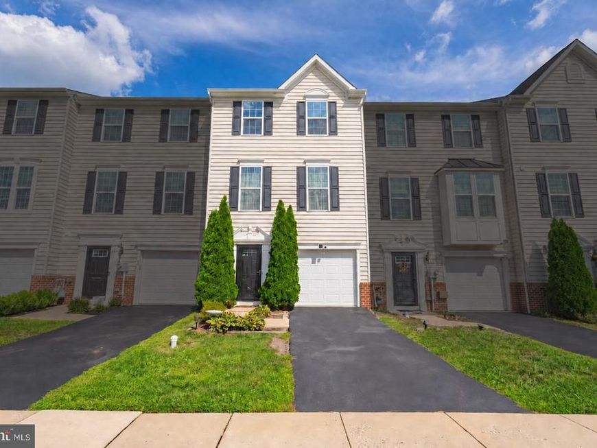 82 Green View Drive, Pottstown, PA 19464 Main Photo