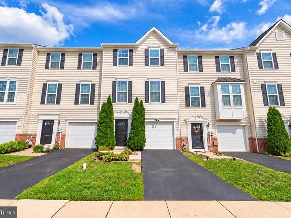 82 GREEN VIEW DRIVE, POTTSTOWN, PA 19464