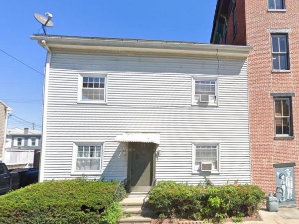 211 S CHARLOTTE STREET , MANHEIM, PA 17545