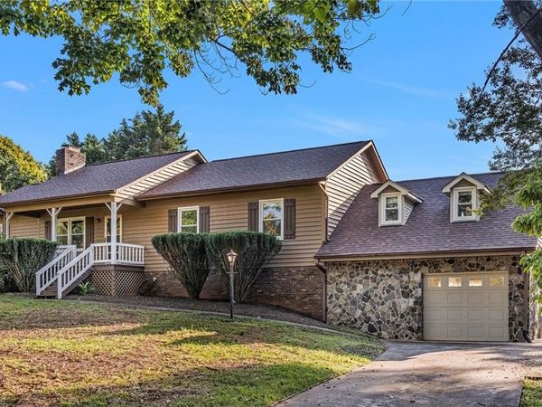 196 Lewis Fork Drive, Wilkesboro, NC 28697