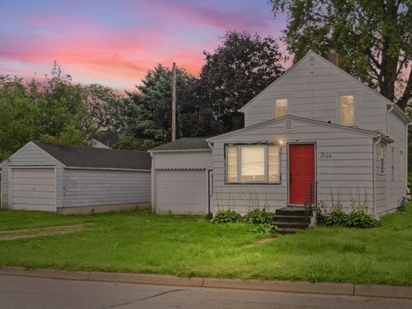 1004 E Main Street, Caledonia, MN 55921