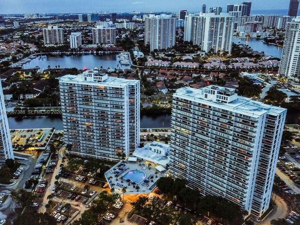 3701 N Country Club Dr , Unit 1807, Aventura, FL 33180