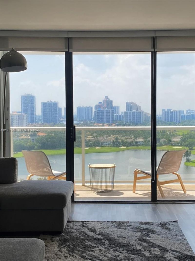 3701 N Country Club Dr, Unit 1807, Aventura, FL 33180 Photo