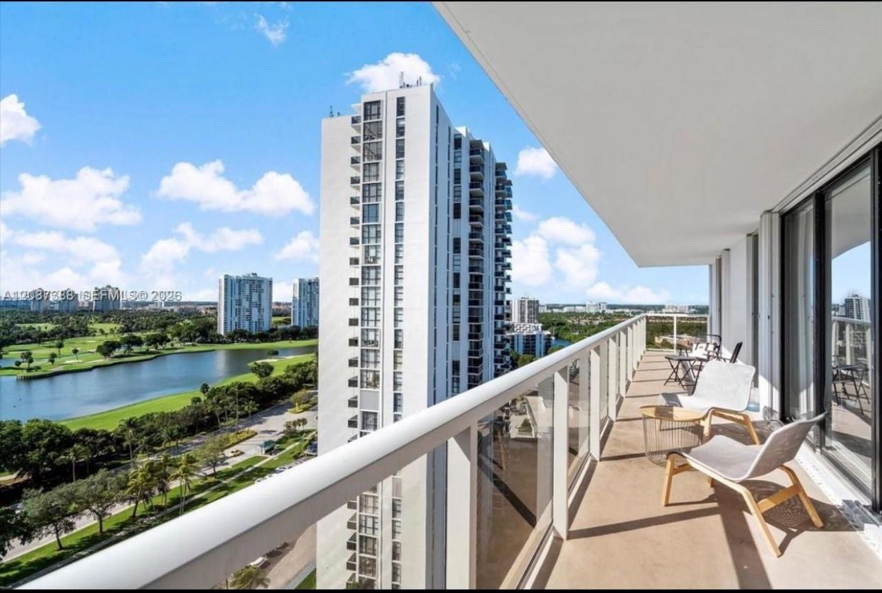 3701 N Country Club Dr, Unit 1807, Aventura, FL 33180 Photo