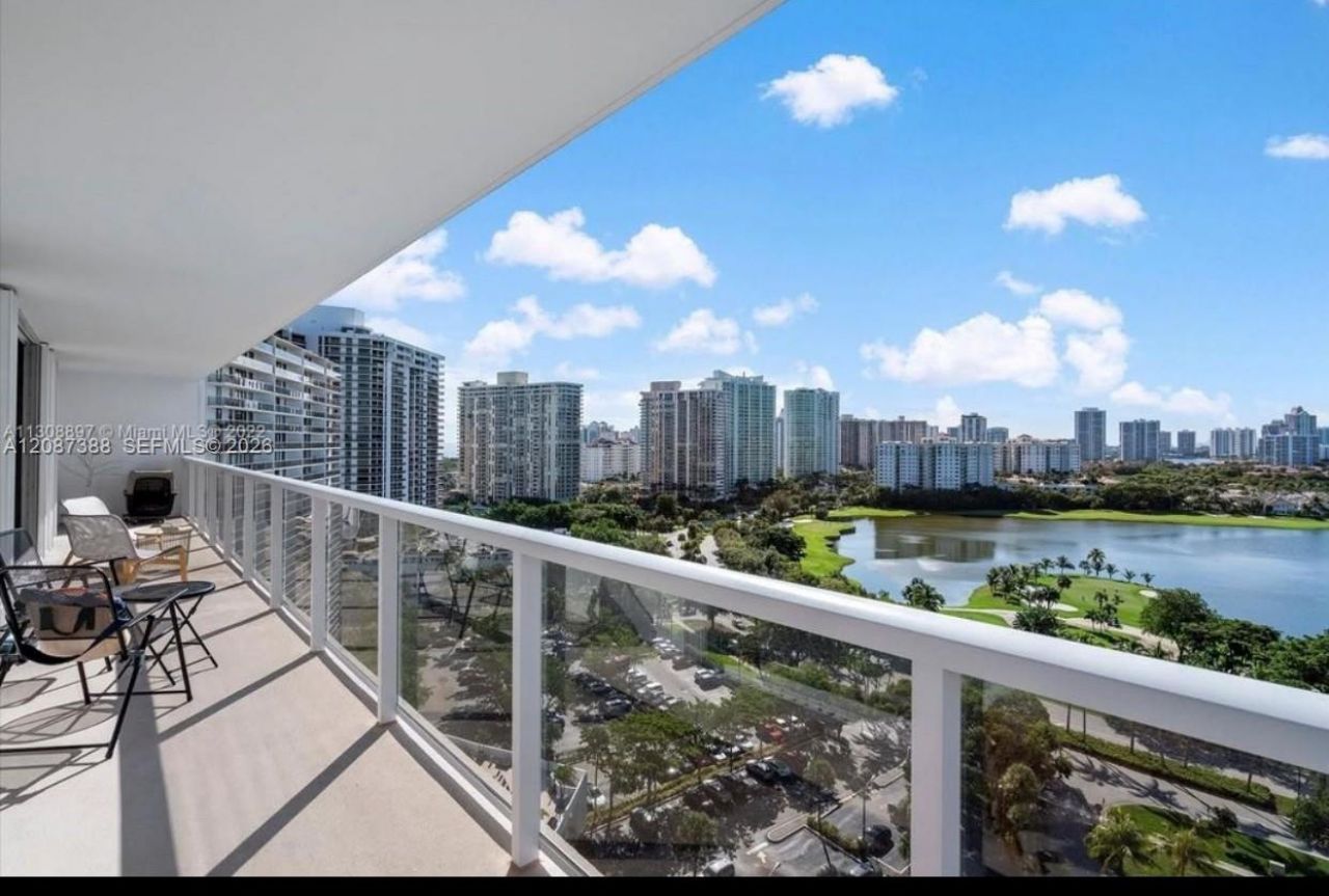 3701 N Country Club Dr, Unit 1807, Aventura, FL 33180 Photo