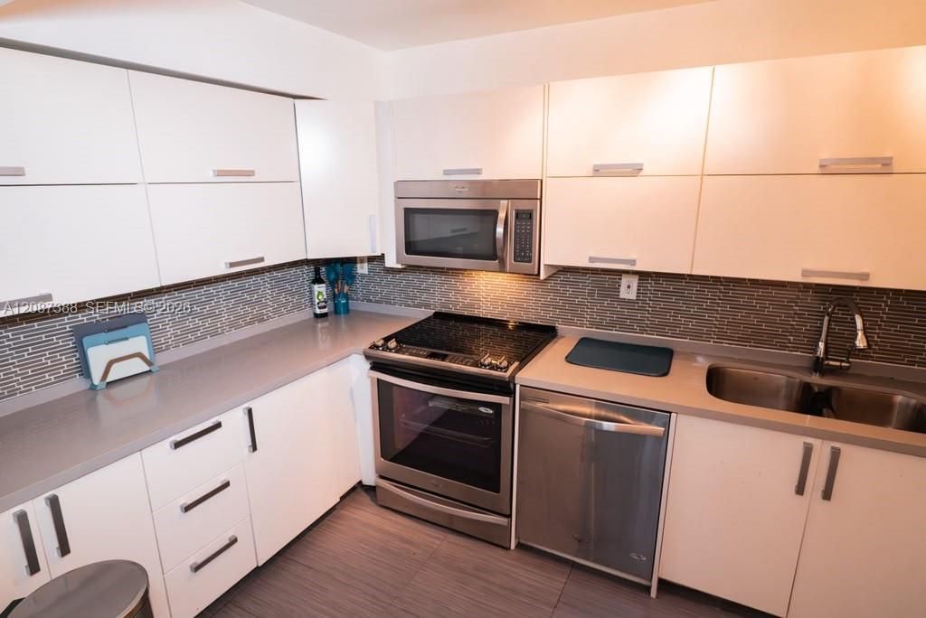 3701 N Country Club Dr, Unit 1807, Aventura, FL 33180 Photo