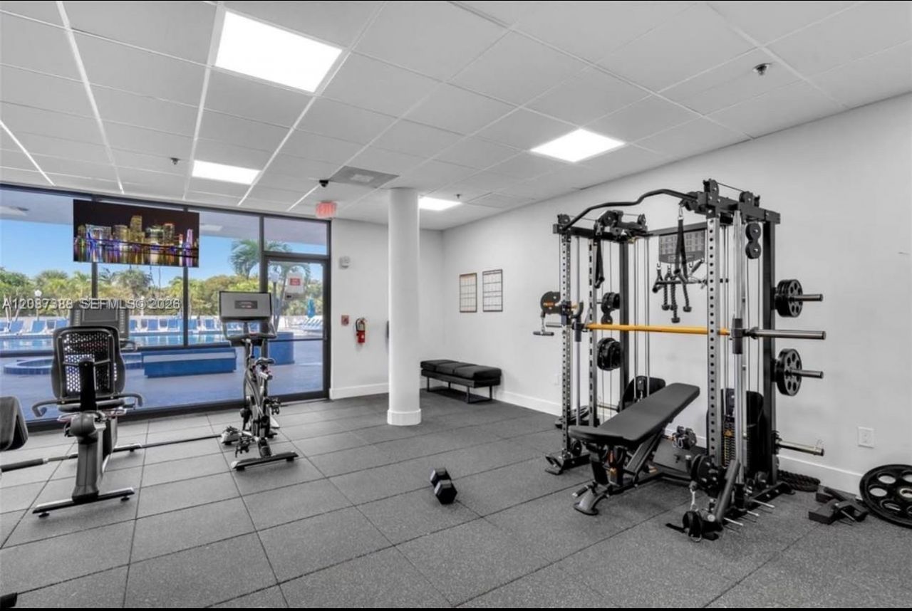 3701 N Country Club Dr, Unit 1807, Aventura, FL 33180 Photo