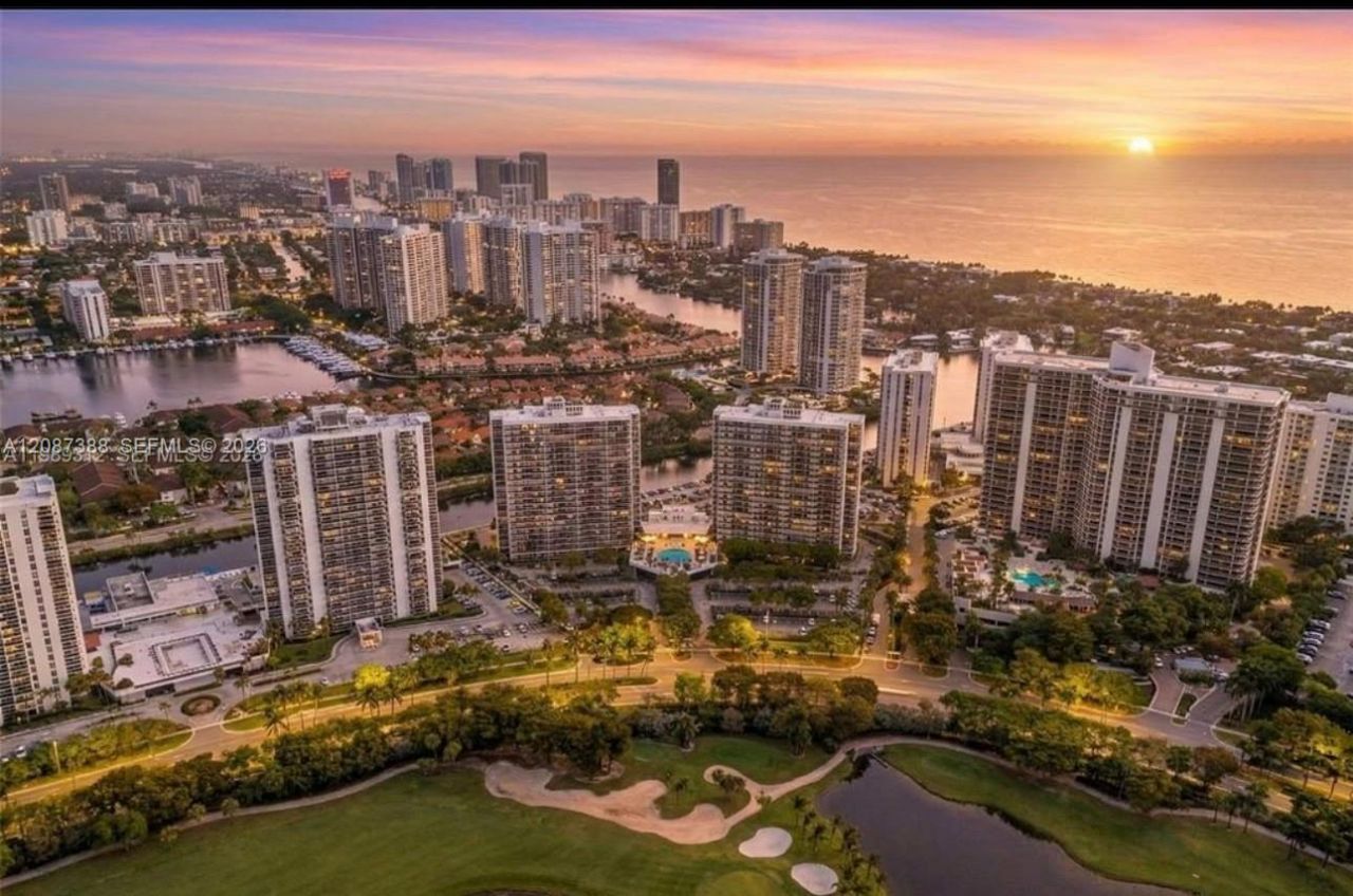 3701 N Country Club Dr, Unit 1807, Aventura, FL 33180 Photo