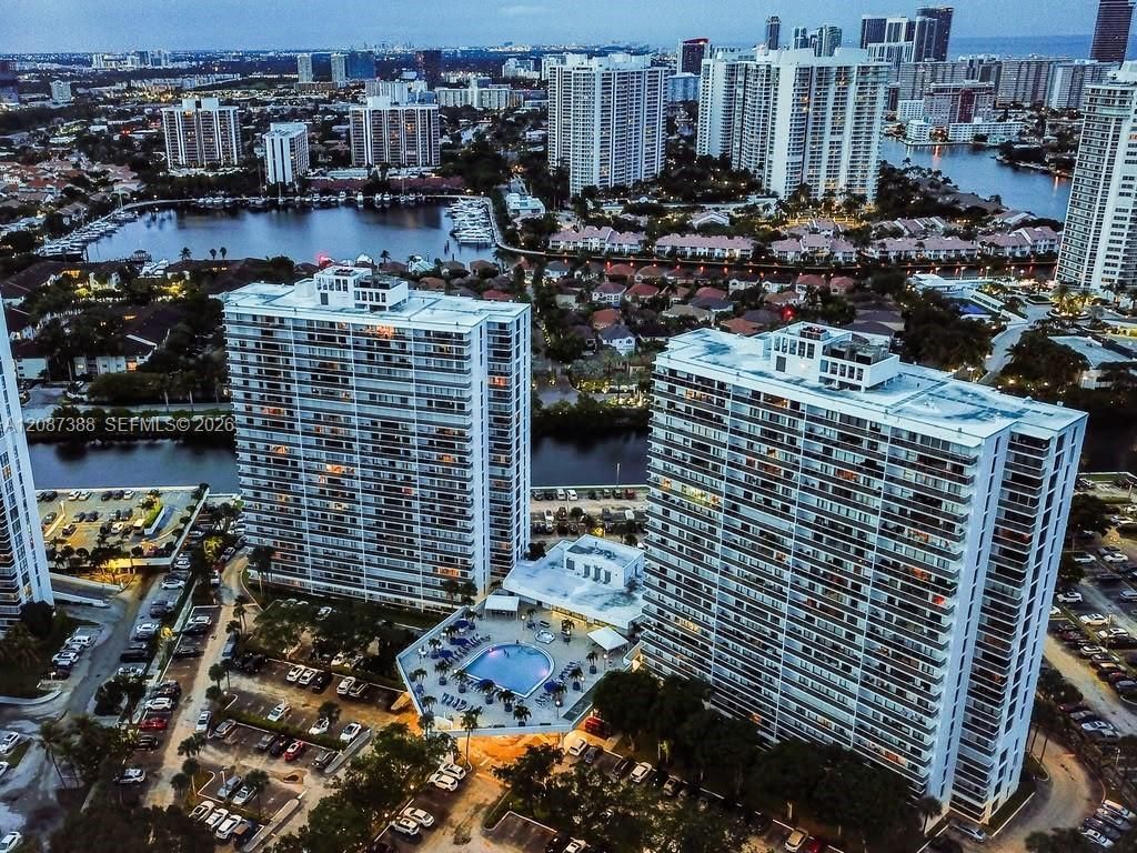 3701 N Country Club Dr, Unit 1807, Aventura, FL 33180 Photo