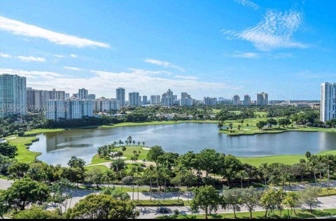 3701 N Country Club Dr, Unit 1807, Aventura, FL 33180 Photo
