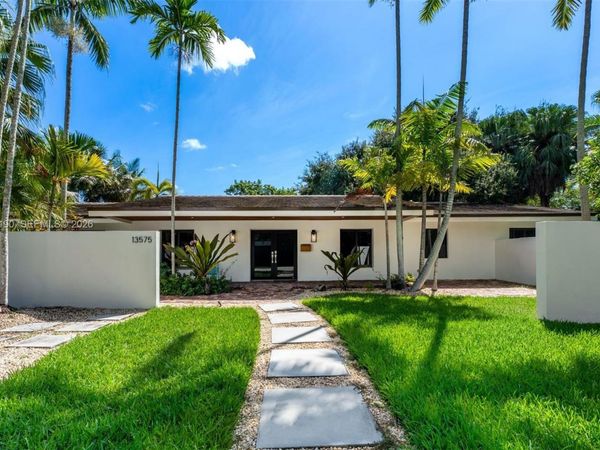 13575 SW 72nd Ct, Pinecrest, FL 33156