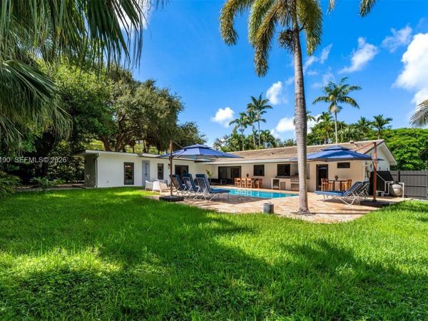 13575 SW 72nd Ct, Pinecrest, FL 33156