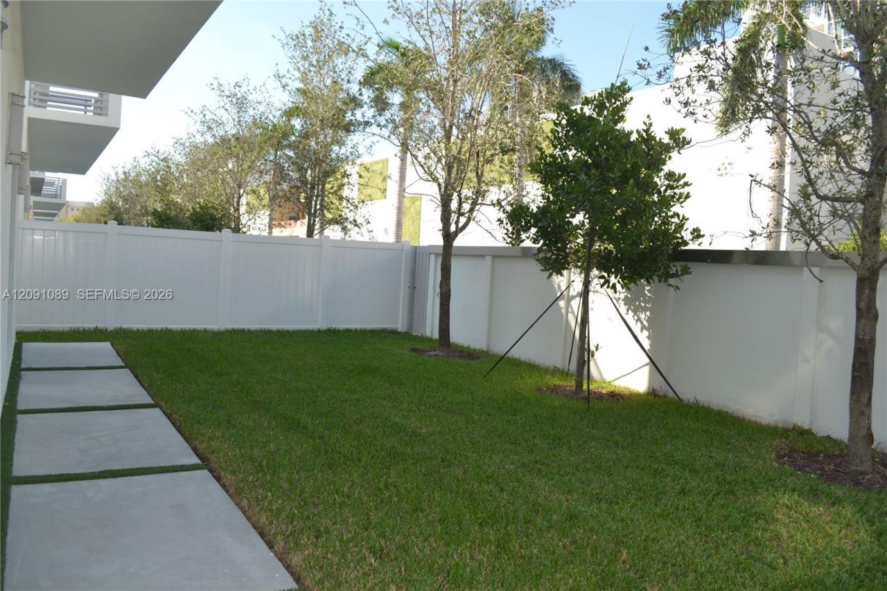 8241 NW 34th Dr , Doral, FL 33122 Photo