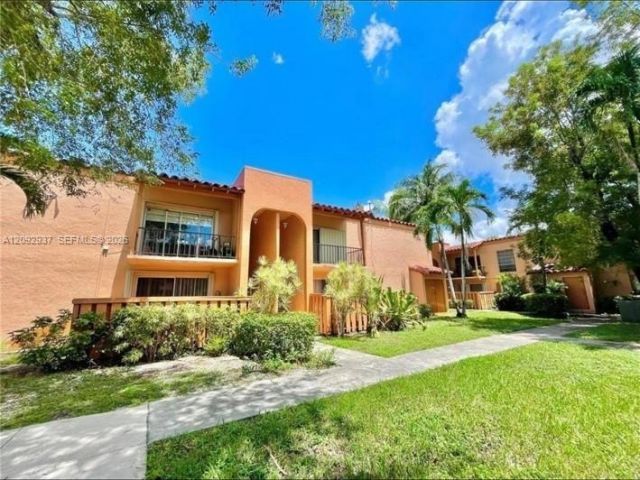 7204 Fairway Dr , Unit I21, Miami Lakes, FL 33014 Photo