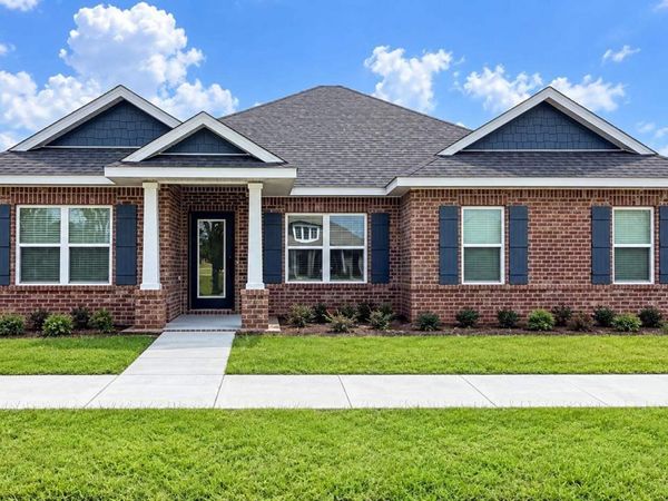 8932 Oak Shadow Rd, Milton, FL 32583