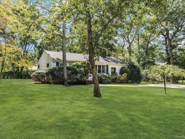112 Lynncliff Road, Hampton Bays, NY 11946