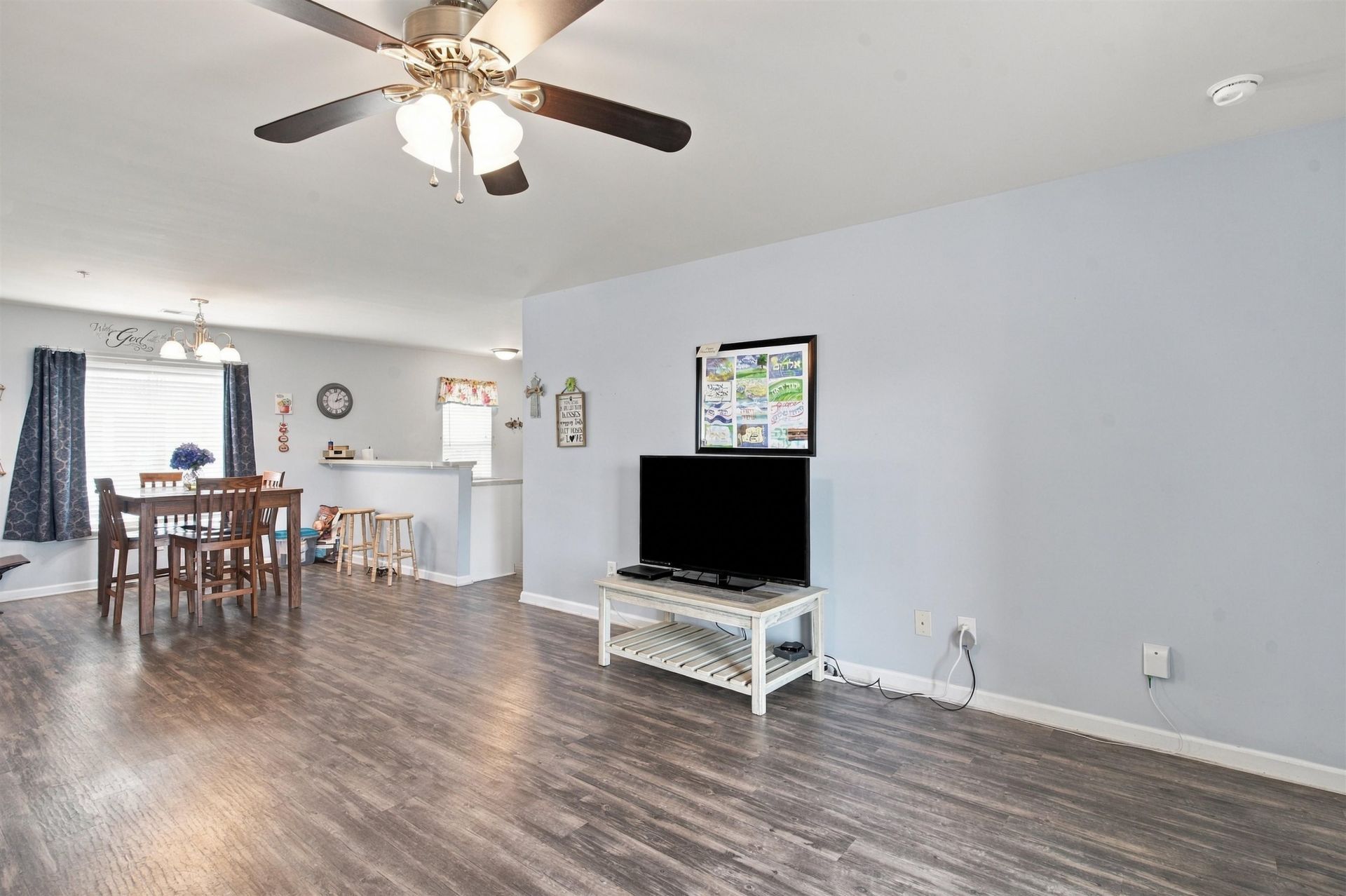 135 Butkus Dr. Photo 5