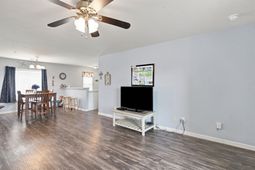 135 Butkus Dr. photo 4