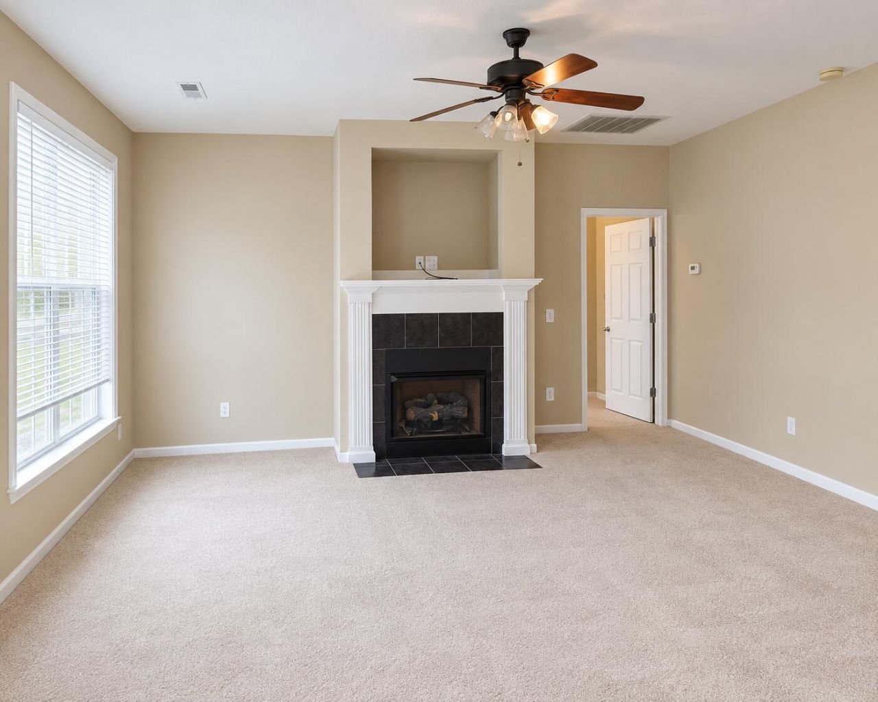 205 Sheridan Drive Photo 5