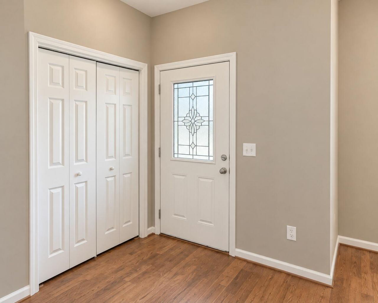 205 Sheridan Drive Photo 7