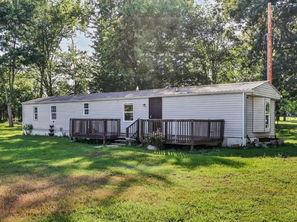 2558 Liverpool Rd, Woodlawn, TN 37191