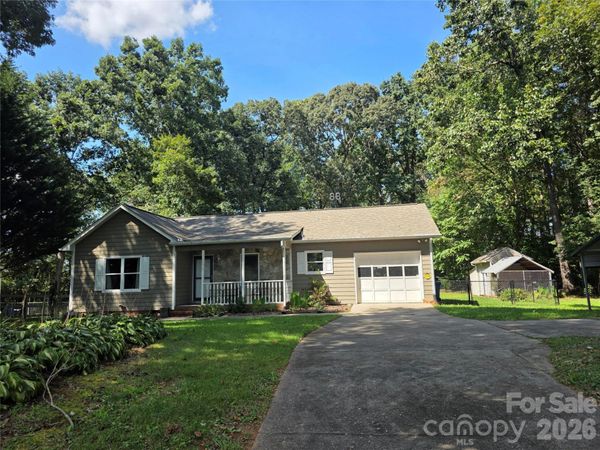 1190 Landsdowne Drive , Conover, NC 28613