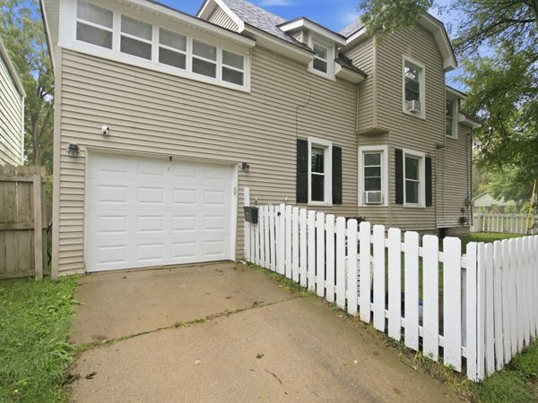 1522 W Main Street, Kalamazoo, MI 49006