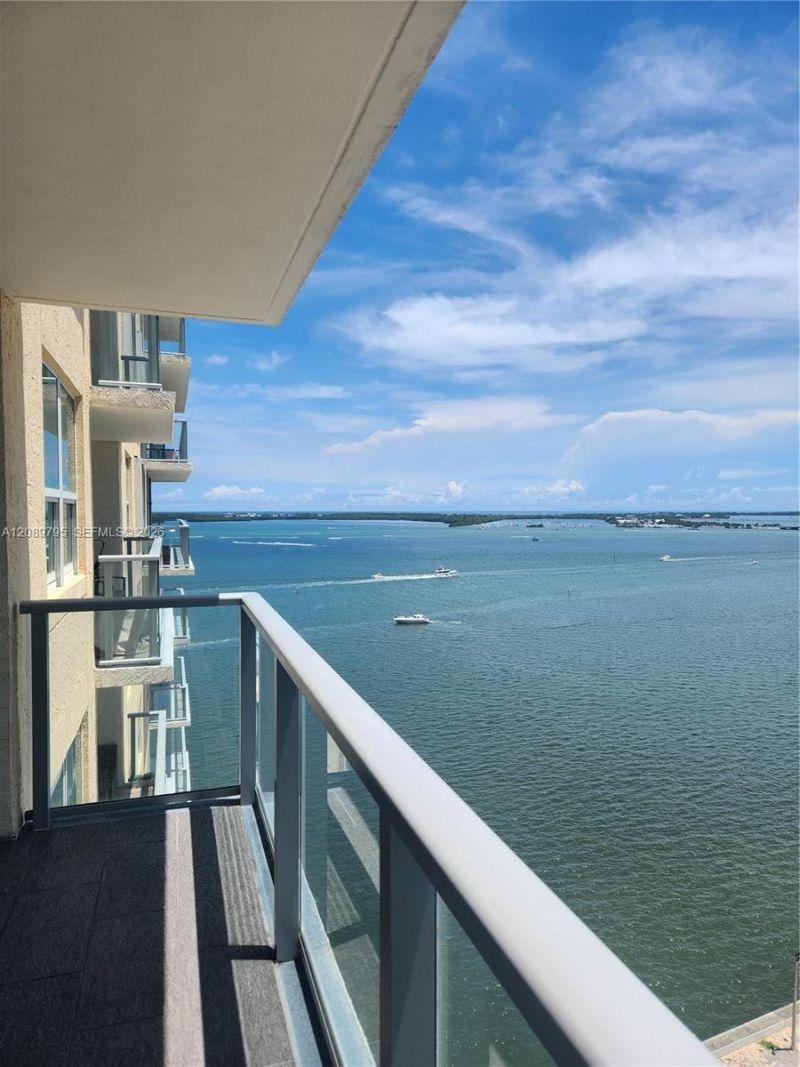 1155 Brickell Bay Dr, Unit 1807, Miami, FL 33131 Main Photo