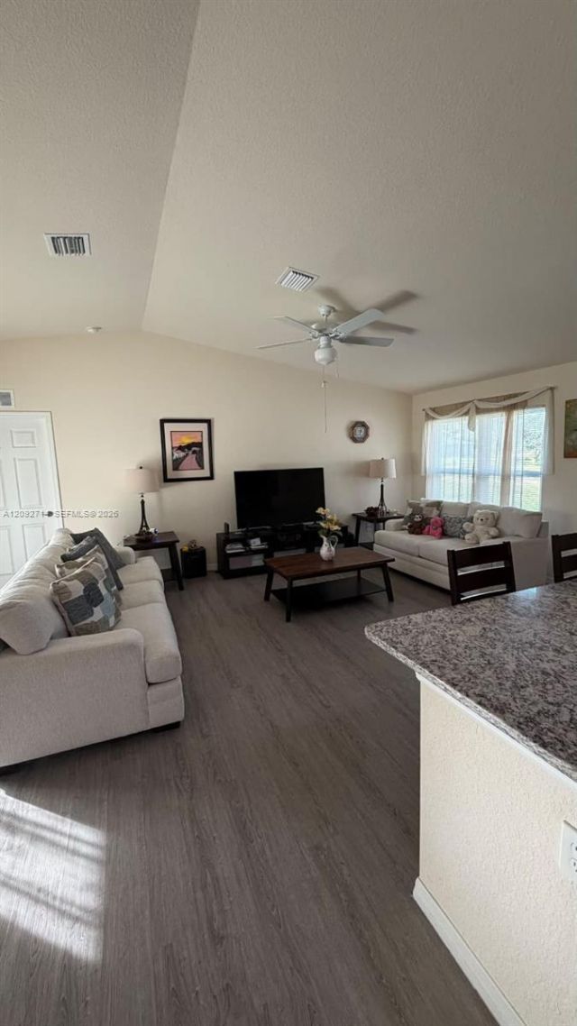 1046 Jabara Lane , Labelle, FL 33935 Photo