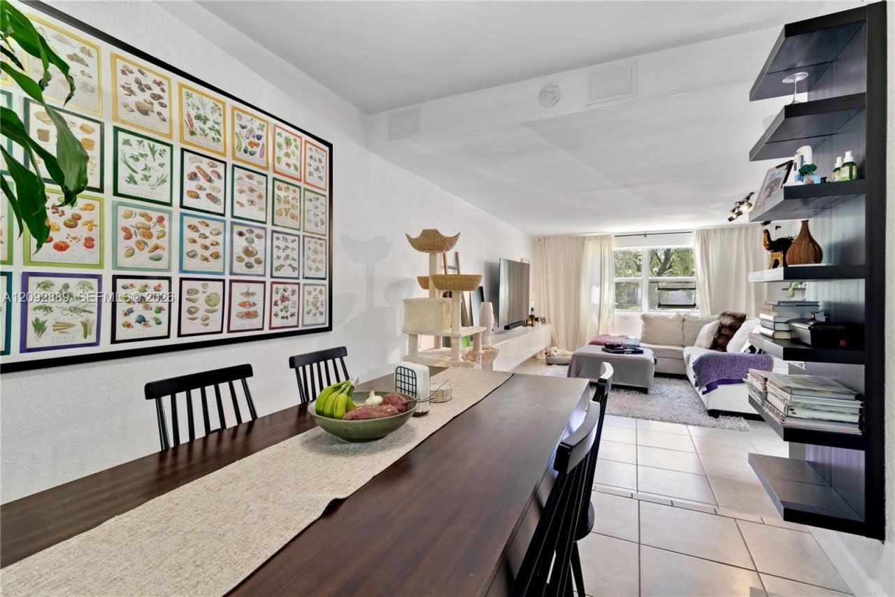 6217 SW 78th St, Unit 2B, South Miami, FL 33143 Photo