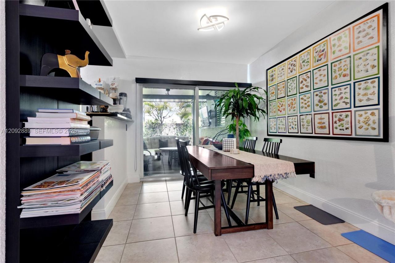 6217 SW 78th St, Unit 2B, South Miami, FL 33143 Photo