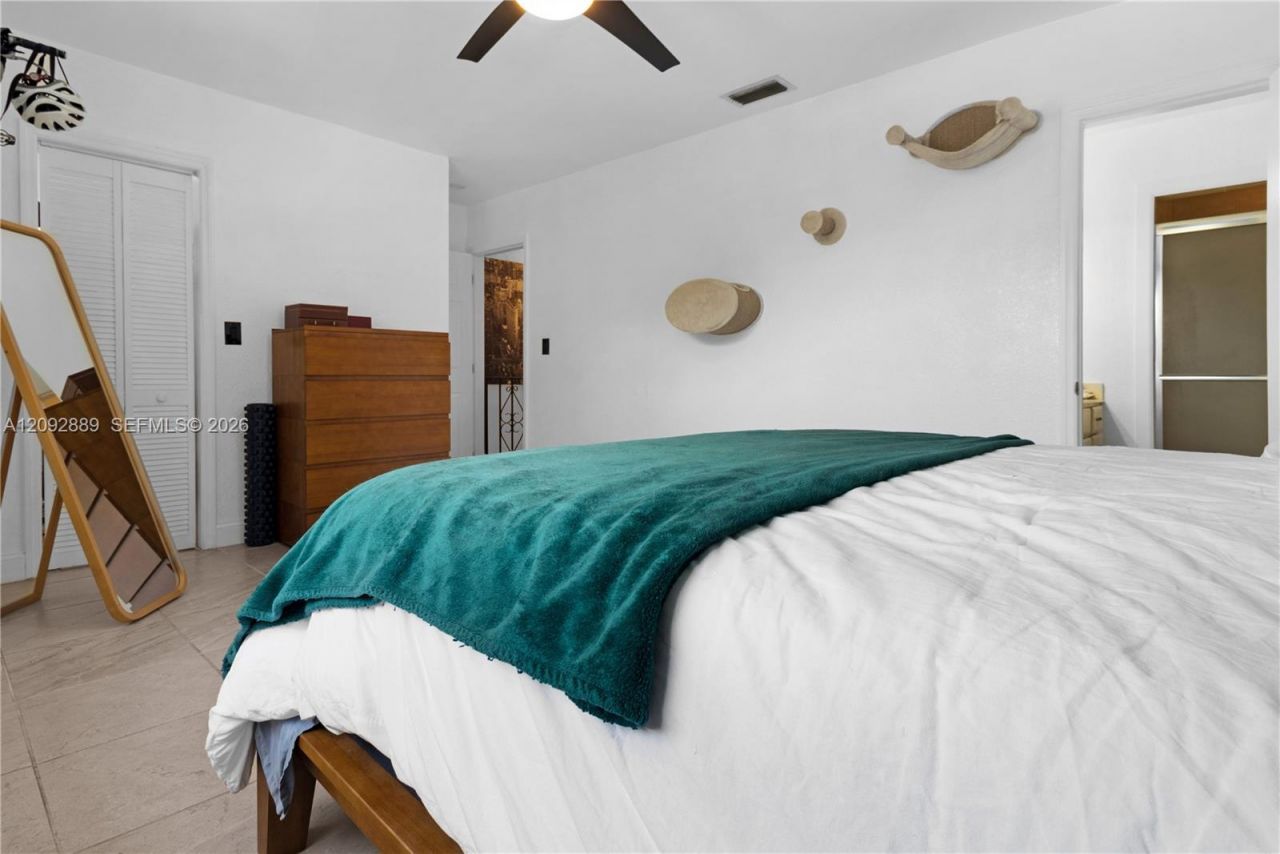 6217 SW 78th St, Unit 2B, South Miami, FL 33143 Photo