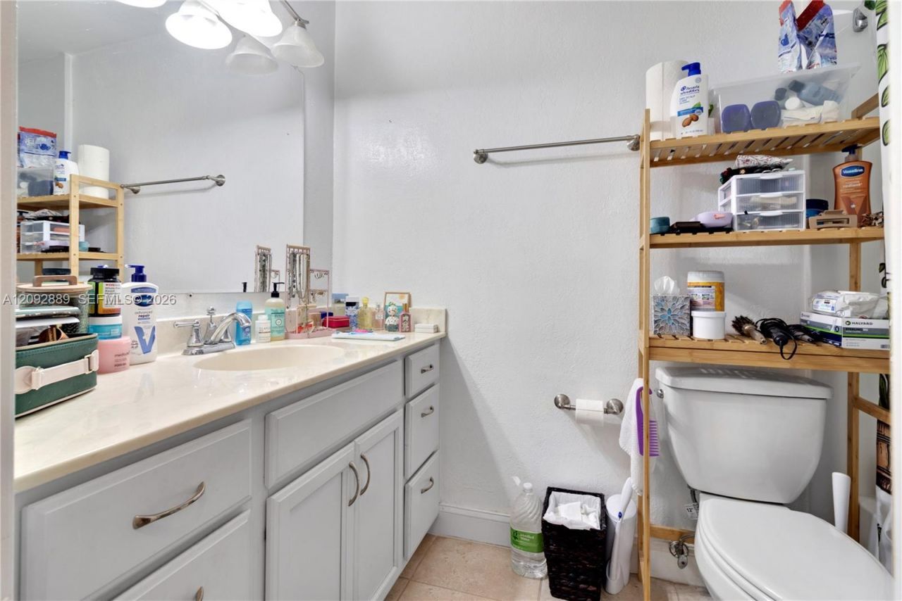 6217 SW 78th St, Unit 2B, South Miami, FL 33143 Photo