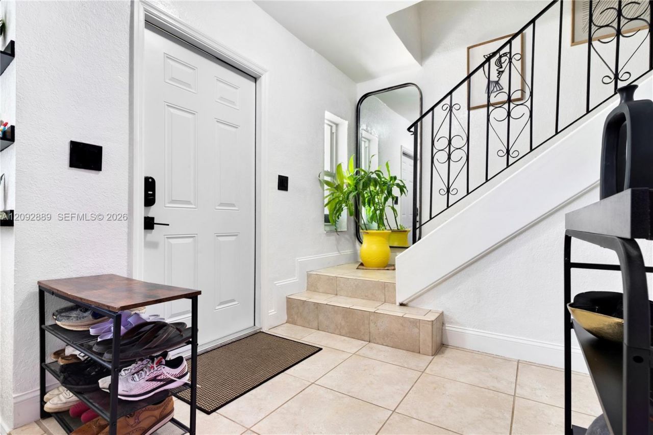6217 SW 78th St, Unit 2B, South Miami, FL 33143 Photo