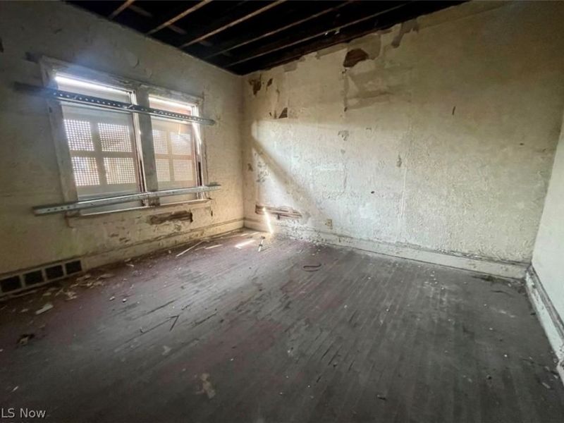 12103 Kinsman Road, Cleveland, OH 44120 Photo 28