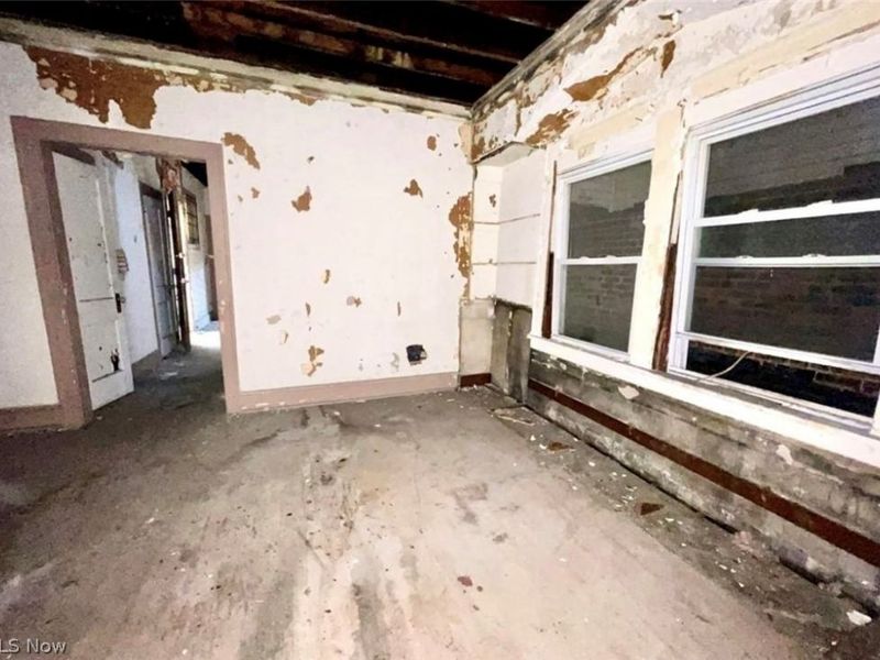 12103 Kinsman Road, Cleveland, OH 44120 Photo 29