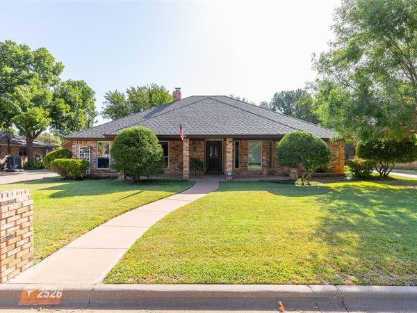 2526 Woodlake Drive, Abilene, TX 79606
