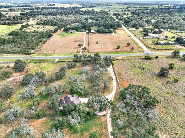 1021 FM 3432, Adkins, TX 78101