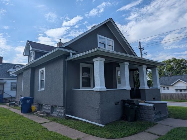 1742 N Howell Street , Davenport, IA 52804