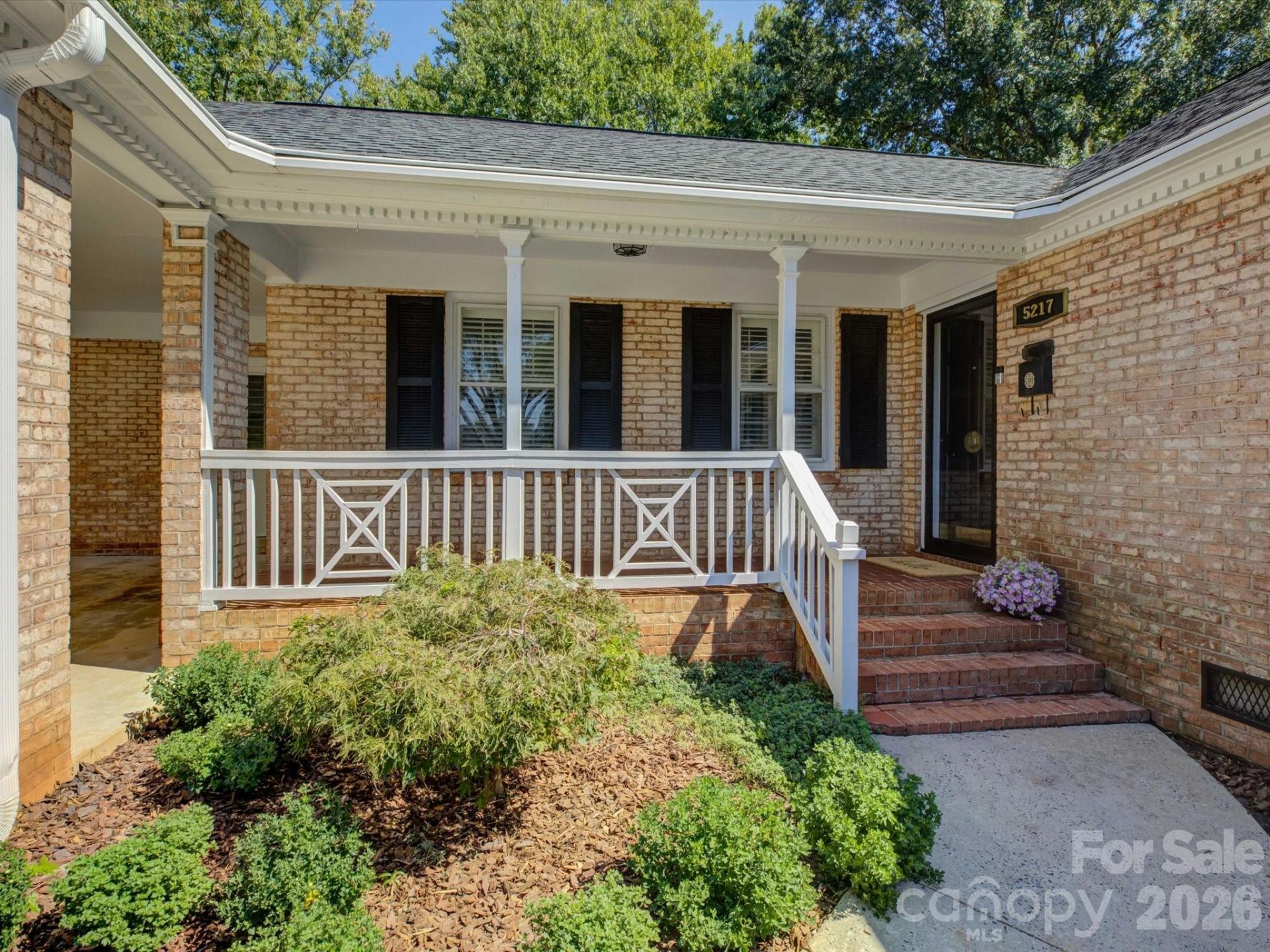 5217 Londonderry Road, Charlotte, NC 28210 Main Photo