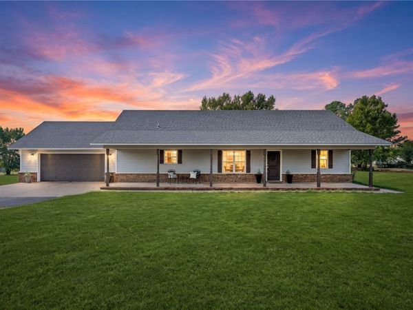 11206 N Highway 348 , Mountainburg, AR 72946