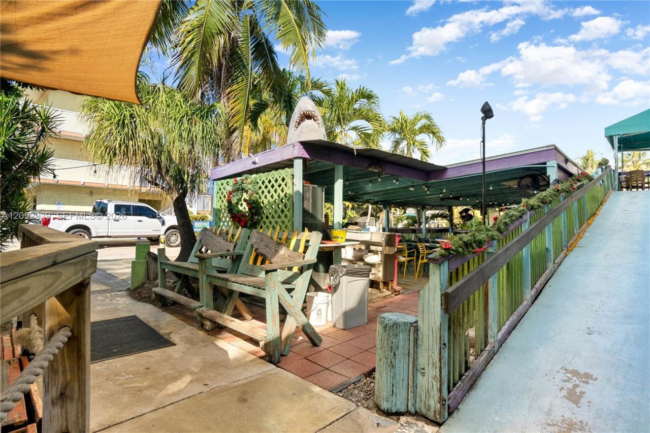 522 Caribbean Dr , Key Largo, FL 33037 Photo