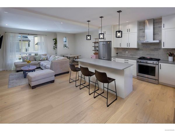 2835 Turnstyle Cres , Langford, BC V9B 0T8