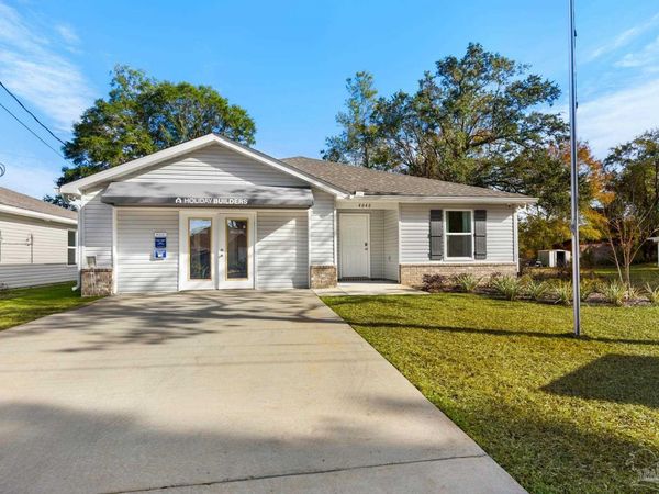 4040 Edgefield St, Milton, FL 32583