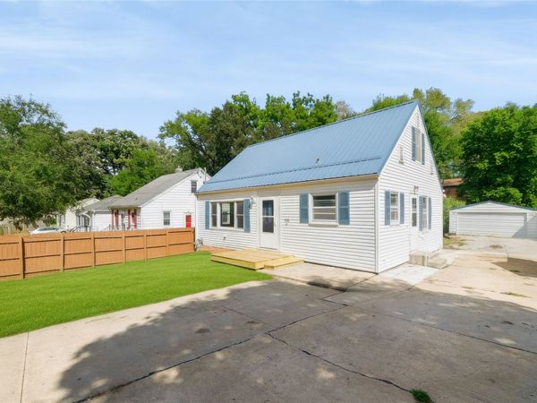 1008 1st Street N, Newton, IA 50208