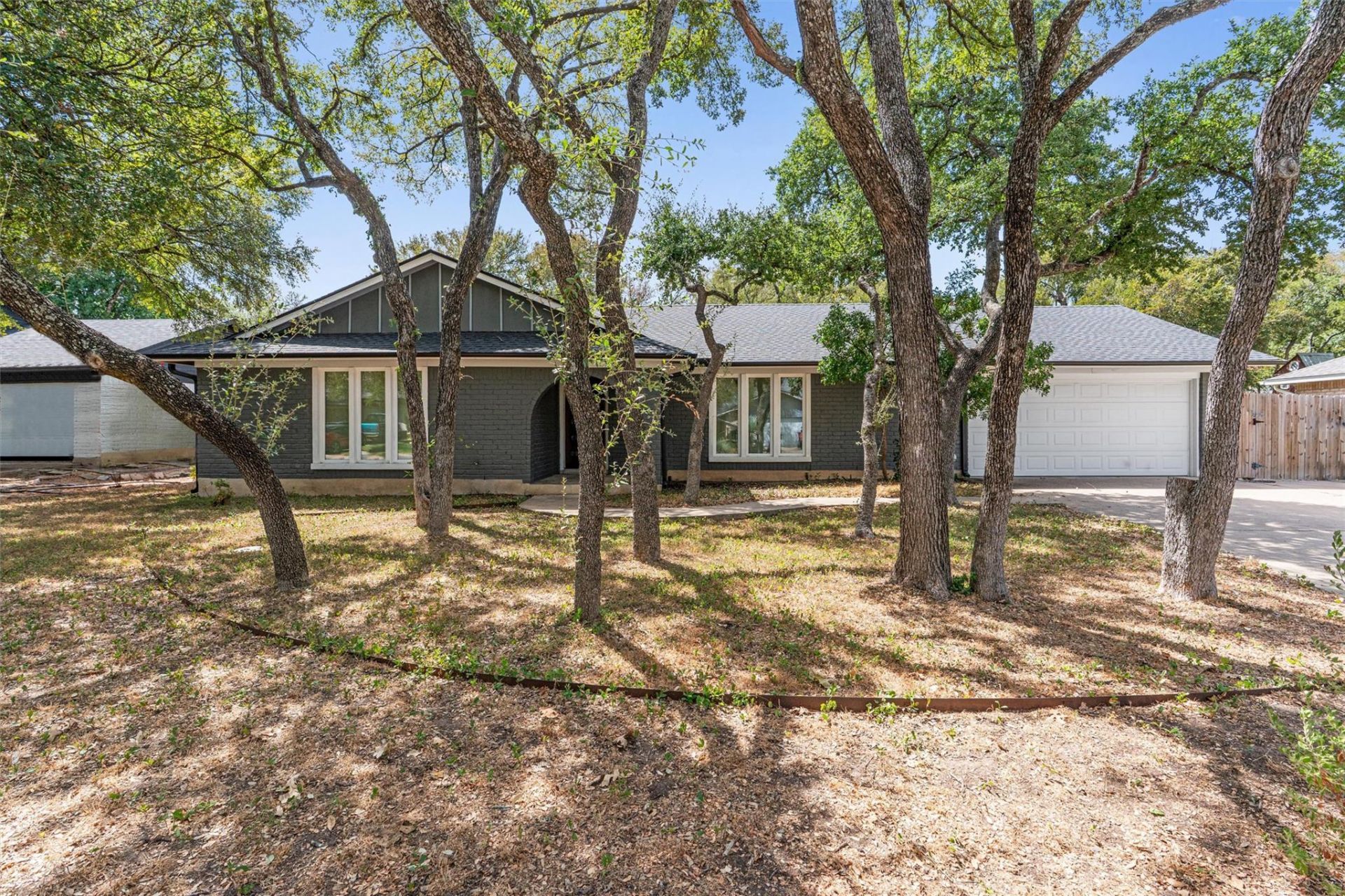1002 Penny Ln, Round Rock, TX 78681 Main Photo