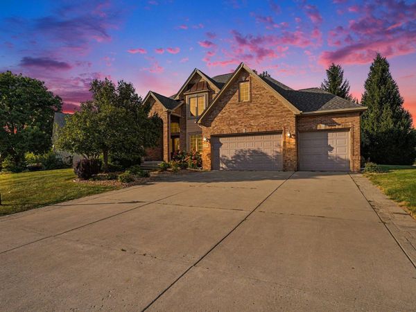 10739 Erie Drive , Crown Point, IN 46307